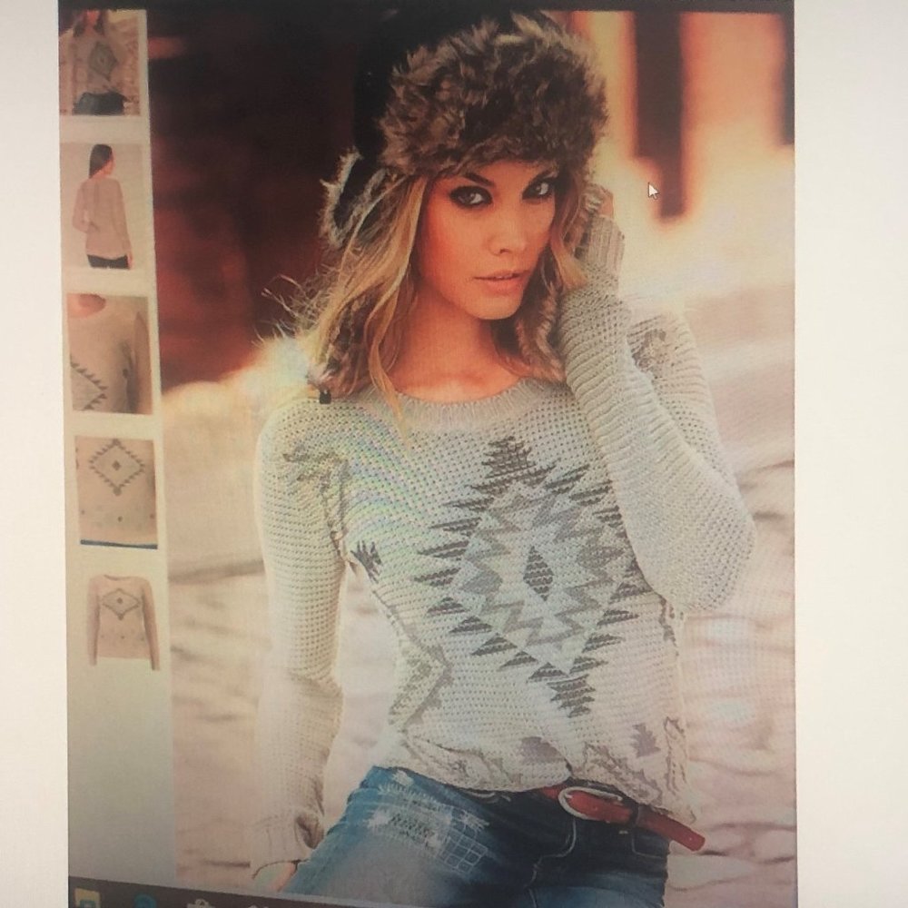 Venus graphic sweater